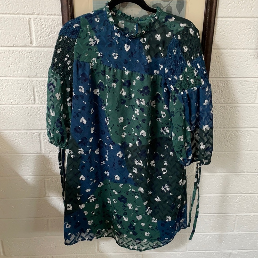 Bohemian Green Dress with Darling Tie Sleeves